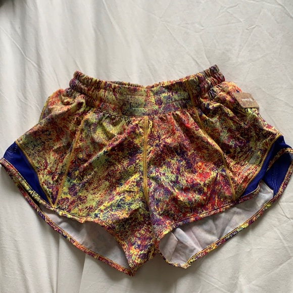 LULULEMON SEAWHEEZE HOTTY HOT SHORT
